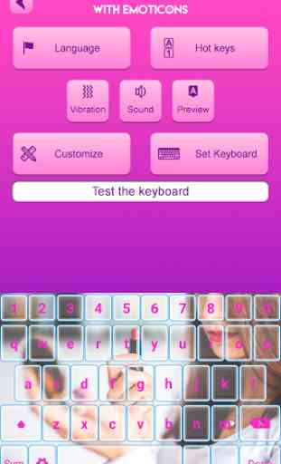 Photo Keyboard with Emoticons 4
