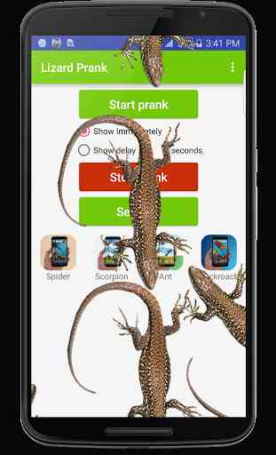 Lizard run in phone prank 1