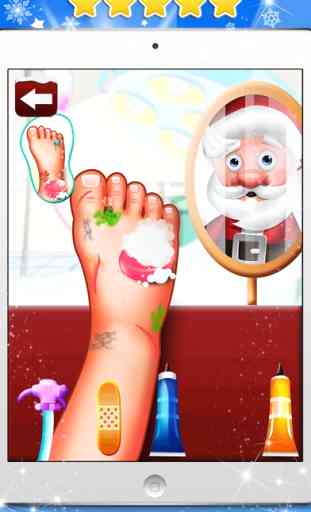 A Santa’s Foot Spa Salon - Little Doctor Saves the Christmas Presents 2015 2