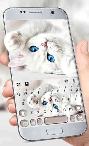 Innocent Cute Cat Keyboard Theme 1