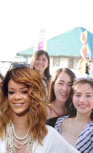 Selfie With Rihanna 1