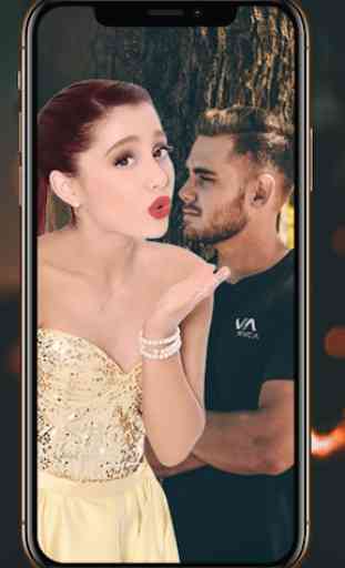 Selfie with Ariana Grande - Hollywood Celebrity 4